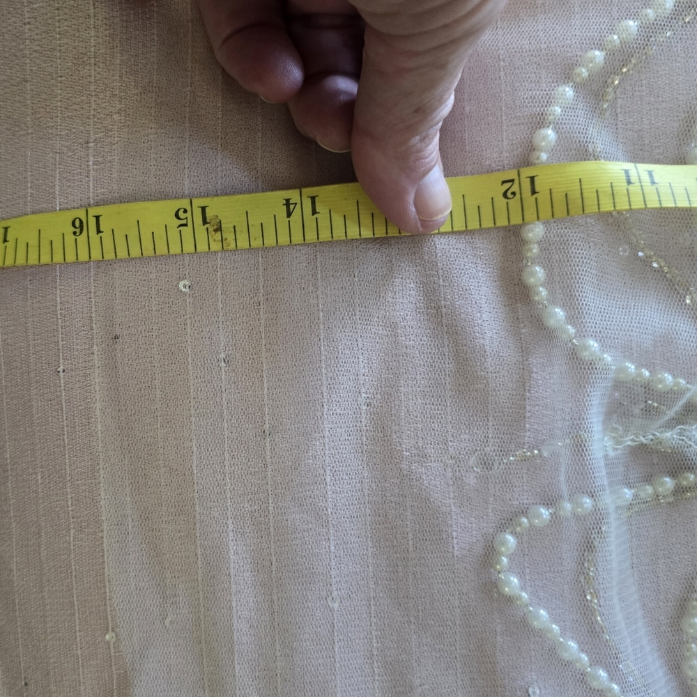 Ivory capelet shawl - Picture 10 of 11